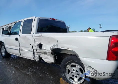 2003 Chevrolet Silverado 1500 Ls z USA, uszkodzony, nr VIN 2GCEC19V231276559